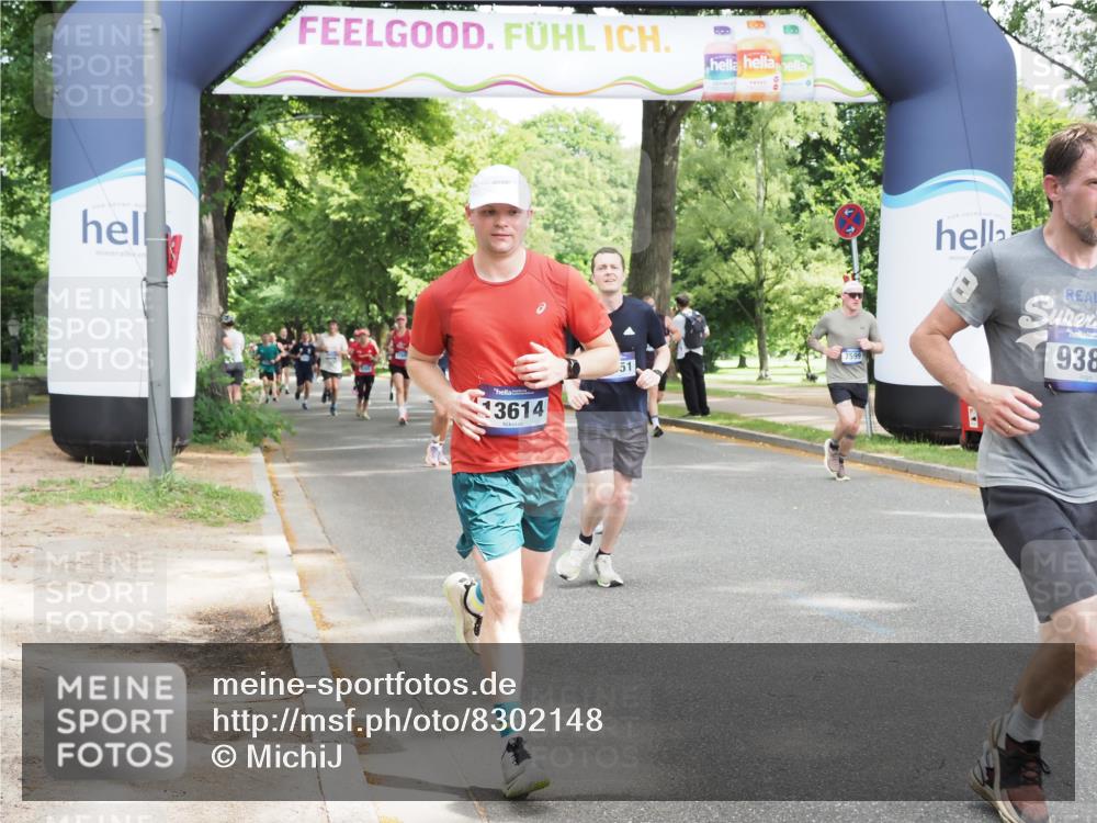 29.06.2025 - hella hamburg halbmarathon MichiJ http://msf.ph/oto/8302148 29.06.2025 10:34:48 Zwischen KM18-KM19 1604, 3087, 5459, 5532, 6421, 6691, 6978, 7599, 7908, 8482, 8981, 9386, 9529, 9786, 11185, 12651, 13614, 13698, 13728, 14045, 14415, 15149, 15451, 15611, 15684, 15741, 15973, 17669, 17718, 19209 meine-sportfotos.de