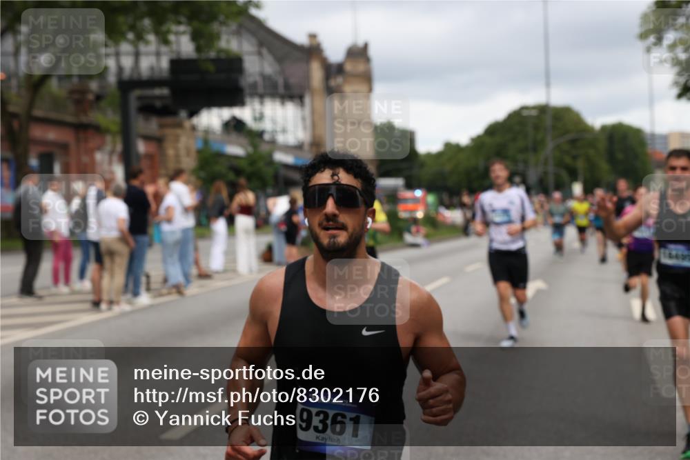 29.06.2025 - hella hamburg halbmarathon Yannick Fuchs http://msf.ph/oto/8302176 29.06.2025 10:49:58 20KM 1130, 1180, 1877, 2378, 2982, 3042, 3048, 4951, 5287, 5465, 5721, 5744, 6759, 7646, 7742, 8255, 8311, 8330, 8639, 8863, 9361, 9562, 9622, 11039, 11143, 11309, 11554, 11638, 12196, 12515, 12858, 13474, 14363, 14461, 15134, 16043, 16375, 16401, 16434, 16625, 16786, 17468, 17615, 18117, 18125, 18212, 18325, 18340, 18495, 18531, 18634, 18741, 18746, 18835, 18966, 19120, 19152 meine-sportfotos.de