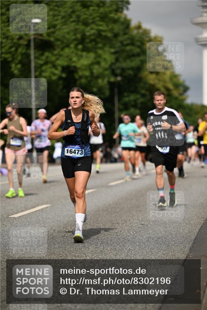 29.06.2025 - hella hamburg halbmarathon Dr. Thomas Lammeyer http://msf.ph/oto/8302196 29.06.2025 10:16:27 Kennedybrücke 1249, 1610, 1785, 1850, 1851, 2963, 2964, 3182, 3248, 3262, 3363, 4453, 5150, 5166, 5176, 6822, 6871, 7014, 7907, 8917, 8971, 9428, 9705, 10067, 10402, 10409, 10685, 11025 meine-sportfotos.de