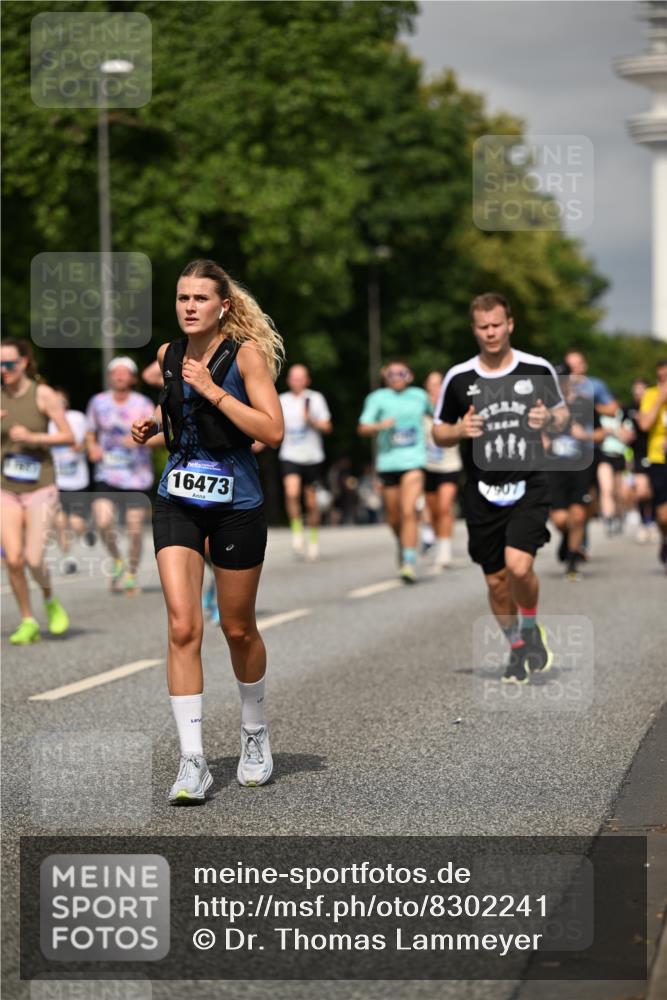 29.06.2025 - hella hamburg halbmarathon Dr. Thomas Lammeyer http://msf.ph/oto/8302241 29.06.2025 10:16:27 Kennedybrücke 1249, 1610, 1785, 1850, 1851, 2963, 2964, 3182, 3248, 3262, 3363, 4453, 5150, 5166, 5176, 6822, 6871, 7014, 7907, 8917, 8971, 9428, 9705, 10067, 10402, 10409, 10685, 11025 meine-sportfotos.de