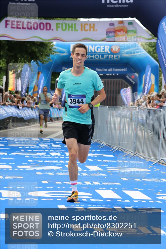 29.06.2025 - hella hamburg halbmarathon Strokosch-Dieckow http://msf.ph/oto/8302251 29.06.2025 10:16:30 Ziel 3944, 11864 meine-sportfotos.de