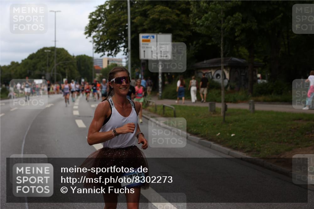29.06.2025 - hella hamburg halbmarathon Yannick Fuchs http://msf.ph/oto/8302273 29.06.2025 10:37:37 20KM 1735, 2653, 3697, 3928, 4080, 4229, 4318, 5124, 5477, 7026, 7508, 7635, 10099, 10237, 10251, 11177, 12153, 12723, 12776, 13398, 13746, 13807, 14201, 14210, 14484, 14849, 15328, 15706, 15851, 15921, 16314, 16338, 16997, 18004, 18274, 18304, 18449, 18987, 19009, 19038, 19051, 19229 meine-sportfotos.de