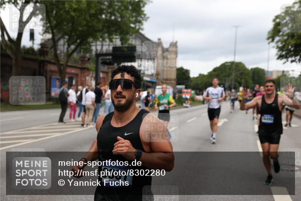 29.06.2025 - hella hamburg halbmarathon Yannick Fuchs http://msf.ph/oto/8302280 29.06.2025 10:49:58 20KM 1130, 1180, 1877, 2378, 2982, 3042, 3048, 4951, 5287, 5465, 5721, 5744, 6759, 7646, 7742, 8255, 8311, 8330, 8639, 8863, 9361, 9562, 9622, 11039, 11143, 11309, 11554, 11638, 12196, 12515, 12858, 13474, 14363, 14461, 15134, 16043, 16375, 16401, 16434, 16625, 16786, 17468, 17615, 18117, 18125, 18212, 18325, 18340, 18495, 18531, 18634, 18741, 18746, 18835, 18966, 19120, 19152 meine-sportfotos.de