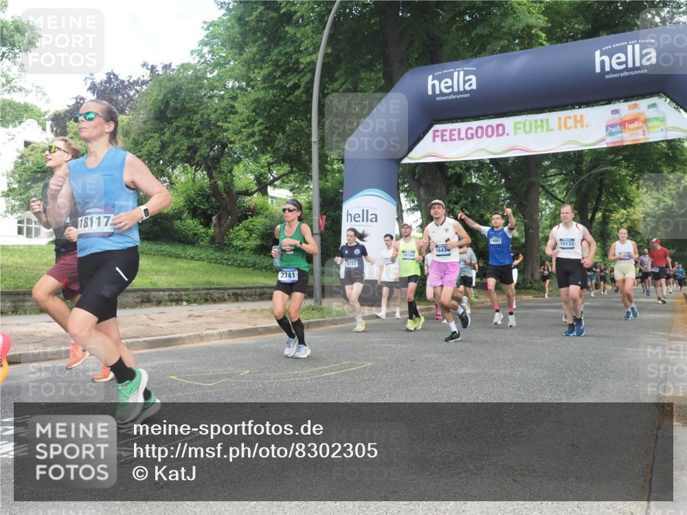 29.06.2025 - hella hamburg halbmarathon KatJ http://msf.ph/oto/8302305 29.06.2025 10:43:28 Zwischen KM18-KM19 1972, 2083, 2741, 2982, 2996, 4152, 4594, 4813, 5418, 7037, 7547 meine-sportfotos.de
