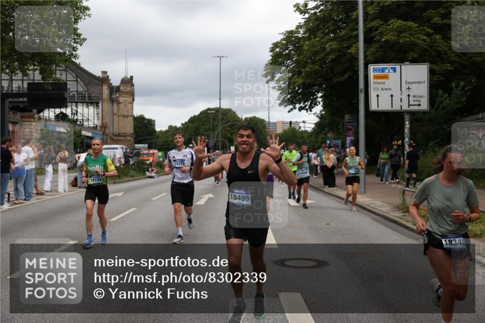 29.06.2025 - hella hamburg halbmarathon Yannick Fuchs http://msf.ph/oto/8302339 29.06.2025 10:49:58 20KM 1130, 1180, 1877, 2378, 2982, 3042, 3048, 4951, 5287, 5465, 5721, 5744, 6759, 7646, 7742, 8255, 8311, 8330, 8639, 8863, 9361, 9562, 9622, 11039, 11143, 11309, 11554, 11638, 12196, 12515, 12858, 13474, 14363, 14461, 15134, 16043, 16375, 16401, 16434, 16625, 16786, 17468, 17615, 18117, 18125, 18212, 18325, 18340, 18495, 18531, 18634, 18741, 18746, 18835, 18966, 19120, 19152 meine-sportfotos.de