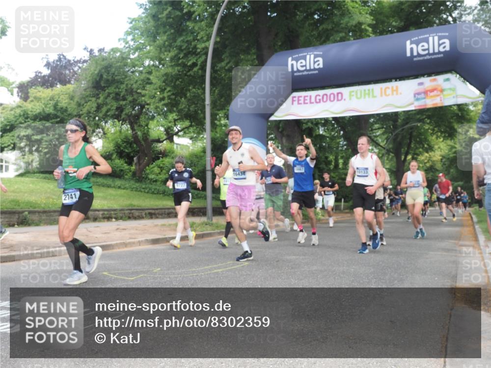29.06.2025 - hella hamburg halbmarathon KatJ http://msf.ph/oto/8302359 29.06.2025 10:43:29 Zwischen KM18-KM19 1972, 2083, 2741, 2982, 2996, 4152, 4594, 4813, 7037, 7547 meine-sportfotos.de