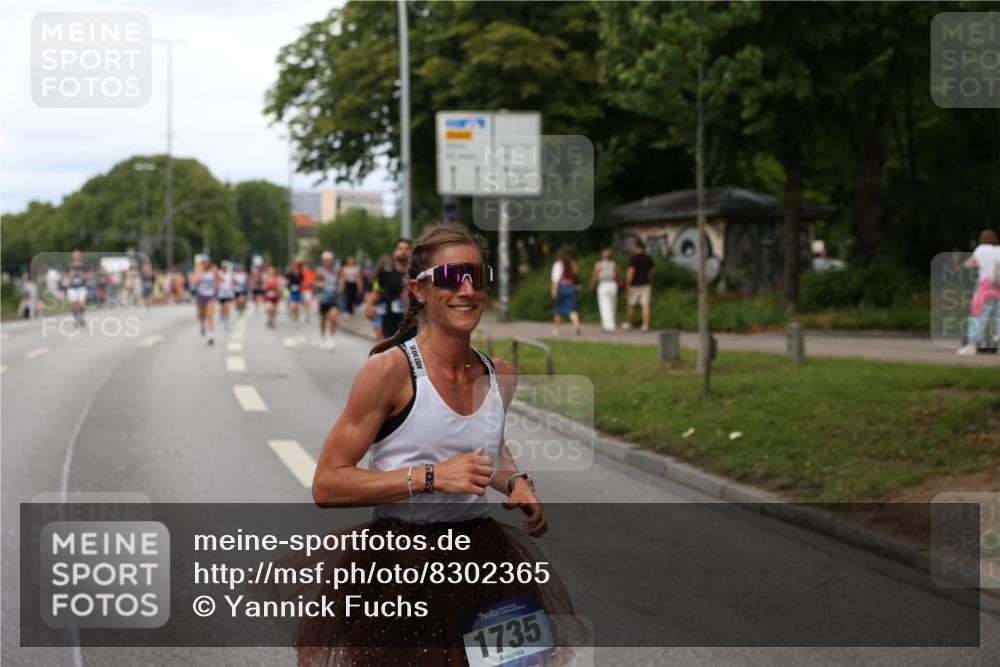 29.06.2025 - hella hamburg halbmarathon Yannick Fuchs http://msf.ph/oto/8302365 29.06.2025 10:37:37 20KM 1735, 2653, 3697, 3928, 4080, 4229, 4318, 5124, 5477, 7026, 7508, 7635, 10099, 10237, 10251, 11177, 12153, 12723, 12776, 13398, 13746, 13807, 14201, 14210, 14484, 14849, 15328, 15706, 15851, 15921, 16314, 16338, 16997, 18004, 18274, 18304, 18449, 18987, 19009, 19038, 19051, 19229 meine-sportfotos.de