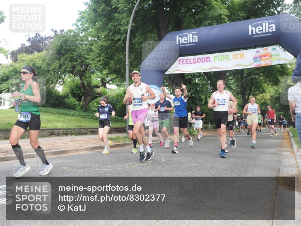 29.06.2025 - hella hamburg halbmarathon KatJ http://msf.ph/oto/8302377 29.06.2025 10:43:29 Zwischen KM18-KM19 1972, 2083, 2741, 2982, 2996, 4152, 4594, 4813, 7037, 7547 meine-sportfotos.de