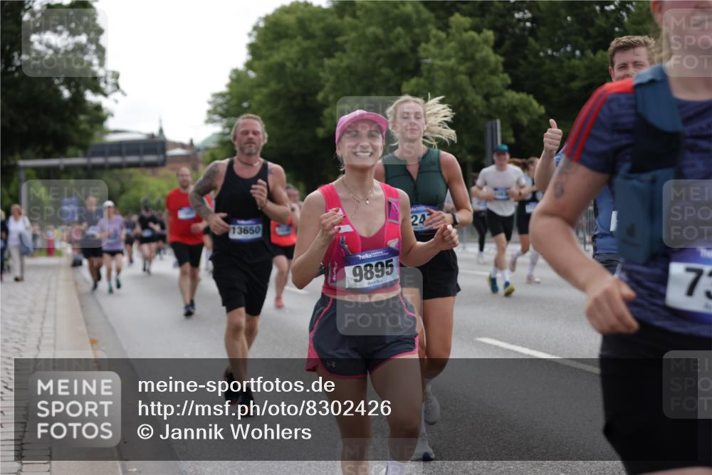 29.06.2025 - hella hamburg halbmarathon Jannik Wohlers http://msf.ph/oto/8302426 29.06.2025 10:37:24 Lombardsbrücke 1475, 1578, 1799, 1985, 2199, 2853, 3230, 3246, 5139, 5522, 5875, 6243, 6362, 7244, 7321, 7350, 7696, 8985, 9247, 9288, 9895, 10159, 10506, 10836, 11087, 11164, 11456, 11457, 11543, 11882, 12242, 12254, 12472, 12824, 13650, 14018, 15002, 15418, 15511, 16211, 16360, 16680, 17389, 17793, 17798, 18317, 18319 meine-sportfotos.de