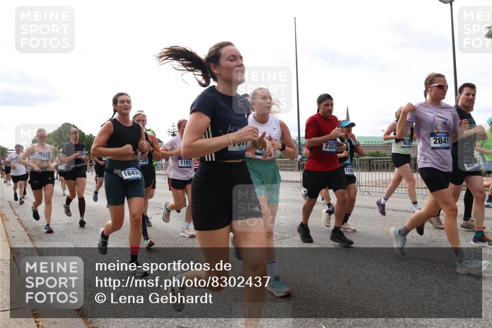 29.06.2025 - hella hamburg halbmarathon Lena Gebhardt http://msf.ph/oto/8302437 29.06.2025 10:21:55 Lombardsbrücke 1958, 250, 18439, 1191, 2353, 1142, 9635, 2841, 43, 1003, 1072, 1158, 1191, 1250, 1294, 1401, 1668, 1958, 1963, 2009, 2063, 2172, 2315, 2353, 2514, 2529, 2744, 3050, 3172, 3458, 3606, 3768, 3770, 3825, 3826, 3995, 4046, 4289, 4366, 4375, 4376, 4697, 4786, 5122, 5412, 5641, 5759, 5957, 6086, 6103, 6475, 6676, 6805, 6881, 6977, 7075, 7162, 7612, 7672, 8286, 8431, 8715, 8860, 8896, 8954, 8959, 9002, 9062, 9369, 9483, 9499, 9532, 10374, 10874 meine-sportfotos.de