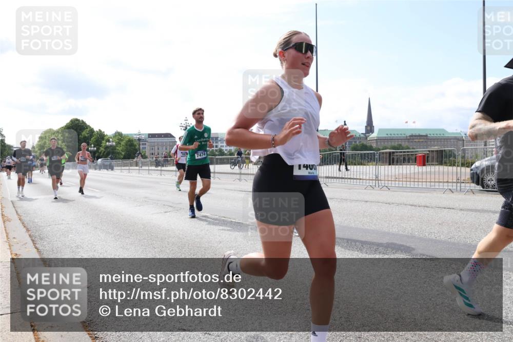 29.06.2025 - hella hamburg halbmarathon Lena Gebhardt http://msf.ph/oto/8302442 29.06.2025 10:12:12 Lombardsbrücke 1062, 1328, 1790, 1850, 1992, 2661, 3262, 3363, 3746, 4453, 4499, 5176, 5379, 5597, 5598, 5605, 6822, 6871, 6966, 7474, 7571, 9191, 9253, 9254, 9405, 9428, 9705, 10042, 10409, 10685, 11507, 11509, 11525, 11537, 11581, 11917, 12473, 13171, 13177, 13542, 13958, 14060, 14196, 14313, 14384, 14863, 14868, 15137, 16379, 16976, 17638, 17774, 18261, 18395, 18429, 18655 meine-sportfotos.de