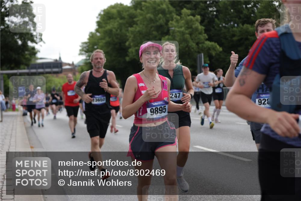 29.06.2025 - hella hamburg halbmarathon Jannik Wohlers http://msf.ph/oto/8302469 29.06.2025 10:37:24 Lombardsbrücke 1475, 1578, 1799, 1985, 2199, 2853, 3230, 3246, 5139, 5522, 5875, 6243, 6362, 7244, 7321, 7350, 7696, 8985, 9247, 9288, 9895, 10159, 10506, 10836, 11087, 11164, 11456, 11457, 11543, 11882, 12242, 12254, 12472, 12824, 13650, 14018, 15002, 15418, 15511, 16211, 16360, 16680, 17389, 17793, 17798, 18317, 18319 meine-sportfotos.de