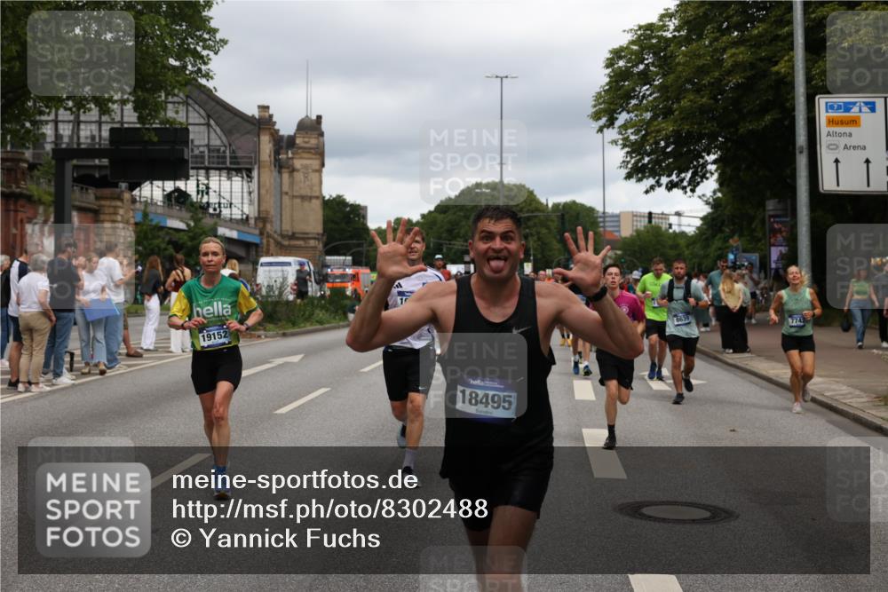 29.06.2025 - hella hamburg halbmarathon Yannick Fuchs http://msf.ph/oto/8302488 29.06.2025 10:49:59 20KM 1130, 1180, 1877, 2378, 2982, 3042, 3048, 4951, 5287, 5465, 5721, 5744, 6759, 7646, 7742, 8255, 8311, 8330, 8639, 8863, 9361, 9562, 9622, 11039, 11143, 11309, 11554, 11638, 12196, 12515, 12858, 13474, 14363, 14461, 15134, 16043, 16375, 16401, 16434, 16625, 16786, 17468, 17615, 18117, 18125, 18212, 18325, 18340, 18495, 18531, 18634, 18746, 18835, 18966, 19120, 19152 meine-sportfotos.de