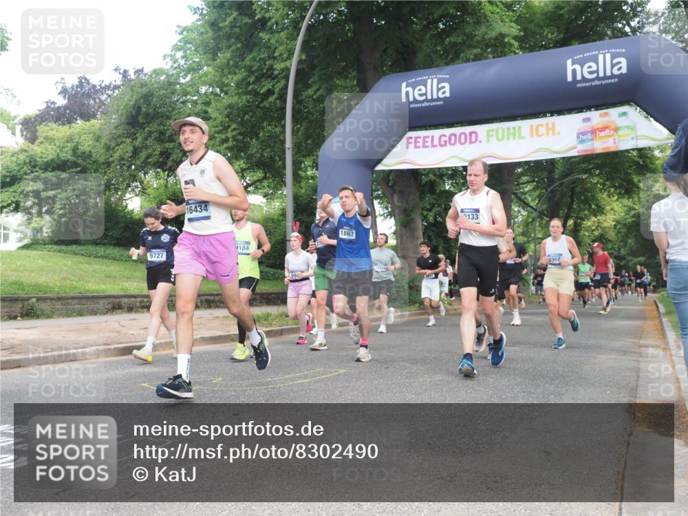 29.06.2025 - hella hamburg halbmarathon KatJ http://msf.ph/oto/8302490 29.06.2025 10:43:29 Zwischen KM18-KM19 1972, 2083, 2741, 2982, 2996, 4152, 4594, 4813, 7037, 7547 meine-sportfotos.de
