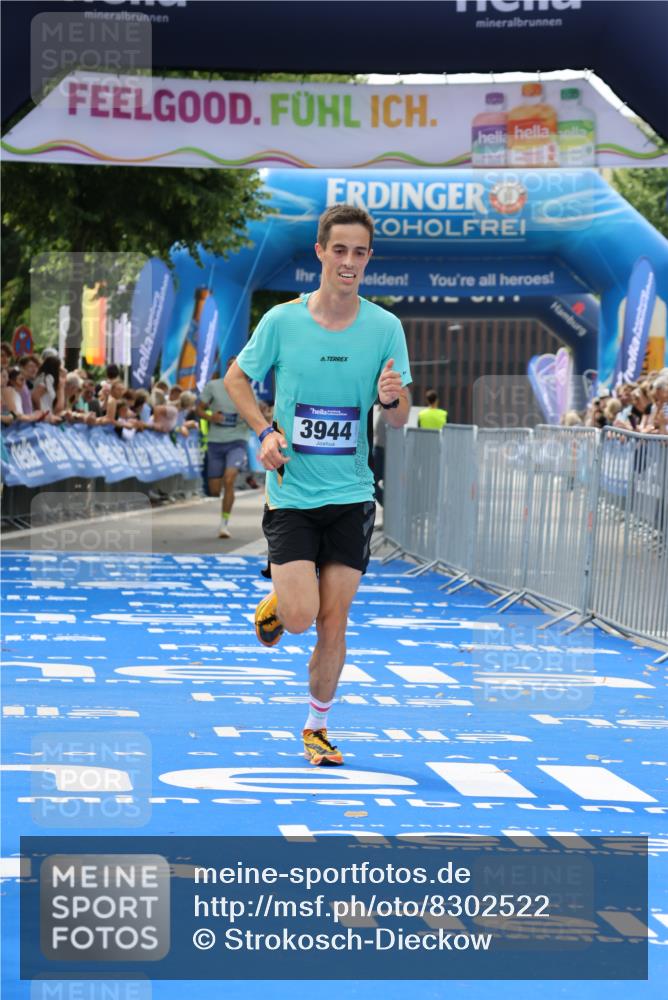 29.06.2025 - hella hamburg halbmarathon Strokosch-Dieckow http://msf.ph/oto/8302522 29.06.2025 10:16:30 Ziel 3944, 11864 meine-sportfotos.de