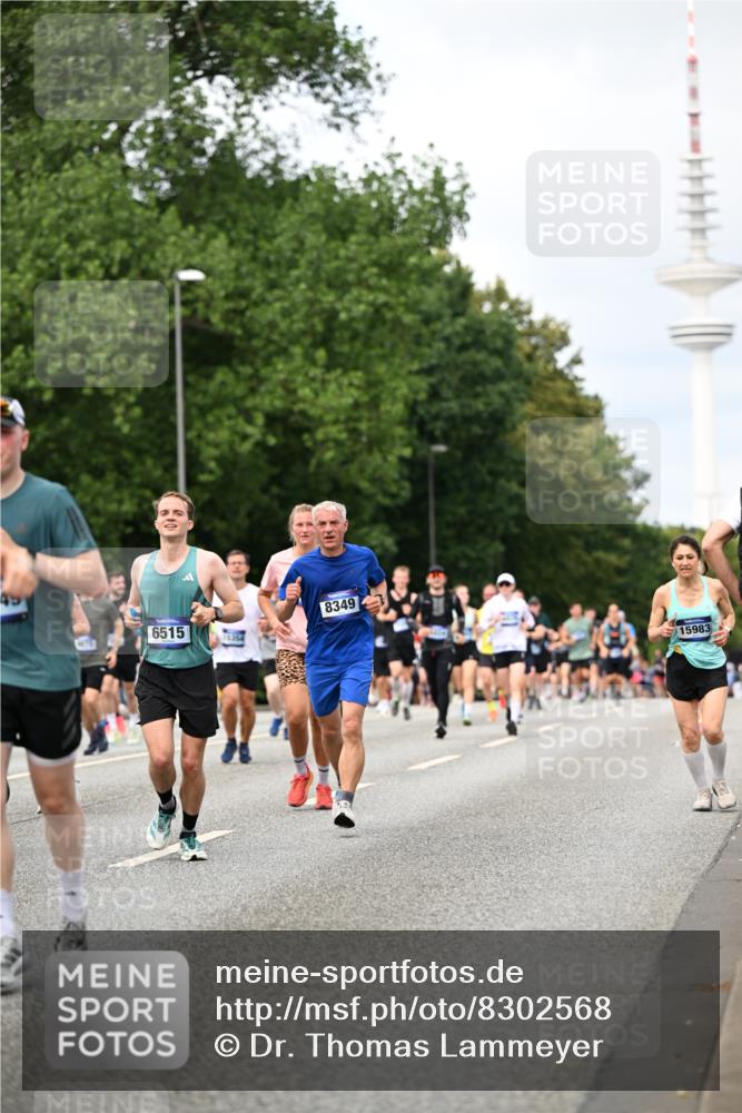 29.06.2025 - hella hamburg halbmarathon Dr. Thomas Lammeyer http://msf.ph/oto/8302568 29.06.2025 10:38:02 Kennedybrücke 1189, 1275, 1764, 1896, 2038, 2526, 2776, 2933, 3264, 3340, 3345, 3848, 4361, 4433, 4445, 4449, 4807, 4824, 4826, 5075, 5096, 5141, 5557, 5561, 5566, 5569, 5584, 5821, 5822, 5887, 6364, 6515, 6516, 6956, 7027, 7565, 7633, 7653, 7982, 8157, 8277, 8349, 8375, 8377, 8383, 8401, 8620, 9258, 9438, 9706, 9799, 9875, 9995, 10048, 10071, 10561, 10800, 11111, 11229, 11237, 11260 meine-sportfotos.de