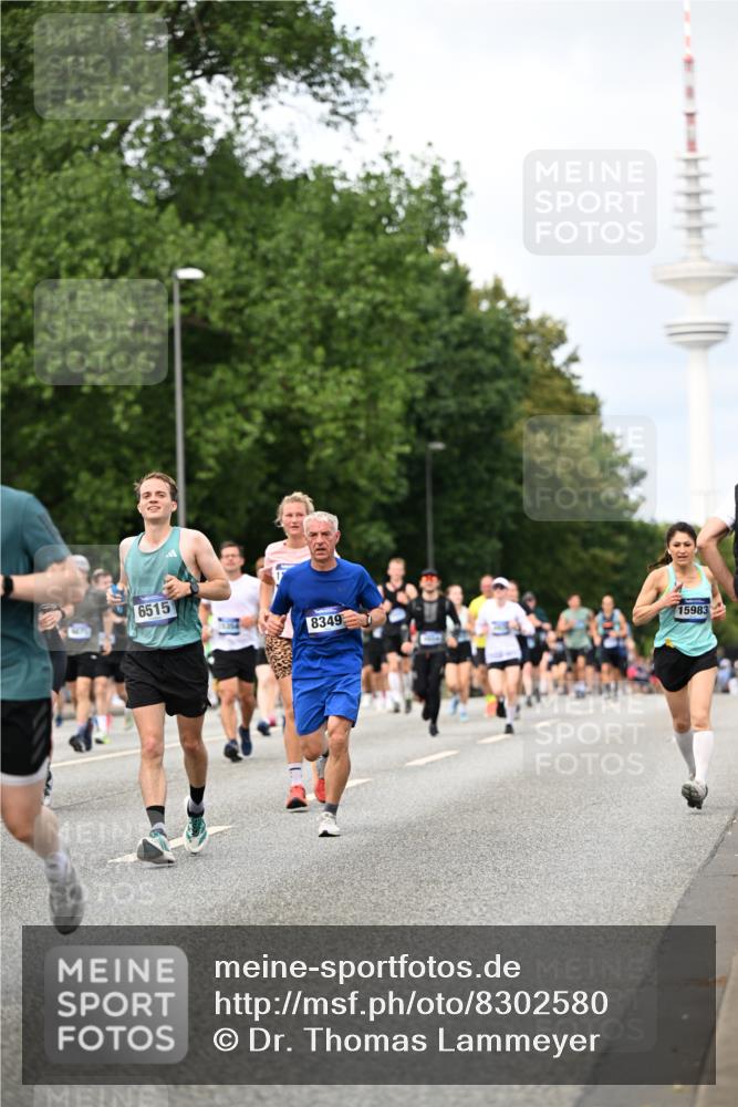 29.06.2025 - hella hamburg halbmarathon Dr. Thomas Lammeyer http://msf.ph/oto/8302580 29.06.2025 10:38:02 Kennedybrücke 1189, 1275, 1764, 1896, 2038, 2526, 2776, 2933, 3264, 3340, 3345, 3848, 4361, 4433, 4445, 4449, 4807, 4824, 4826, 5075, 5096, 5141, 5557, 5561, 5566, 5569, 5584, 5821, 5822, 5887, 6364, 6515, 6516, 6956, 7027, 7565, 7633, 7653, 7982, 8157, 8277, 8349, 8375, 8377, 8383, 8401, 8620, 9258, 9438, 9706, 9799, 9875, 9995, 10048, 10071, 10561, 10800, 11111, 11229, 11237, 11260 meine-sportfotos.de