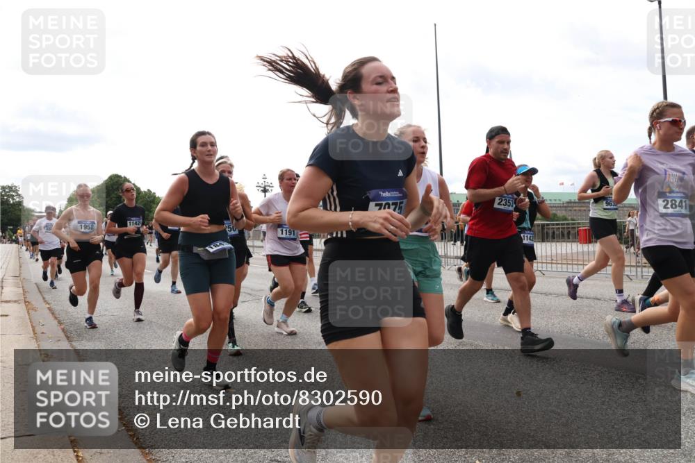 29.06.2025 - hella hamburg halbmarathon Lena Gebhardt http://msf.ph/oto/8302590 29.06.2025 10:21:55 Lombardsbrücke 1958, 11424, 84, 250, 1191, 2353, 1142, 963, 2841, 1003, 1072, 1158, 1191, 1250, 1294, 1401, 1668, 1958, 1963, 2009, 2063, 2172, 2315, 2353, 2514, 2529, 2744, 3050, 3172, 3458, 3606, 3768, 3770, 3825, 3826, 3995, 4046, 4289, 4366, 4375, 4376, 4697, 4786, 5122, 5412, 5641, 5759, 5957, 6086, 6103, 6475, 6676, 6805, 6881, 6977, 7075, 7162, 7612, 7672, 8286, 8431, 8715, 8860, 8896, 8954, 8959, 9002, 9062, 9369, 9483, 9499, 9532, 10374, 10874 meine-sportfotos.de