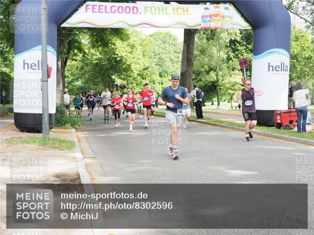 29.06.2025 - hella hamburg halbmarathon MichiJ http://msf.ph/oto/8302596 29.06.2025 10:34:50 Zwischen KM18-KM19 1604, 5459, 5532, 6421, 6978, 7599, 7908, 7962, 8482, 9386, 9529, 9786, 11185, 12651, 13614, 13728, 14415, 15149, 15611, 15684, 15741, 15973, 17669, 17718, 18797, 19209 meine-sportfotos.de