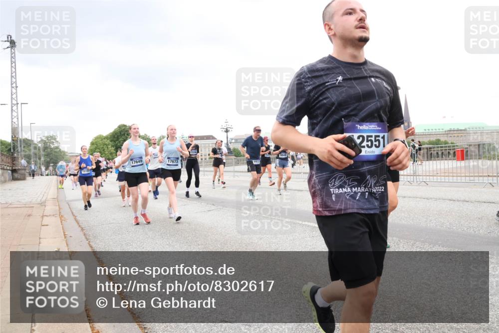 29.06.2025 - hella hamburg halbmarathon Lena Gebhardt http://msf.ph/oto/8302617 29.06.2025 10:56:26 Lombardsbrücke 15103, 17649, 17673, 12296, 2551, 2022, 1047, 1113, 1738, 1909, 2095, 2143, 2307, 2793, 2887, 2915, 2991, 3257, 3268, 3438, 3520, 3614, 3675, 3676, 3953, 3987, 4083, 4354, 4473, 4773, 4836, 5237, 5306, 5438, 5580, 5693, 5757, 5911, 5994, 6494, 6690, 6968, 7025, 7028, 7090, 7307, 7616, 7711, 8005, 8108, 8305, 8517, 8606, 8766, 8939, 8943, 9172, 9210, 9383, 9435, 9606, 9838, 9910, 9948, 9953, 10555, 10569, 10571, 10640, 10740, 10784, 10987 meine-sportfotos.de