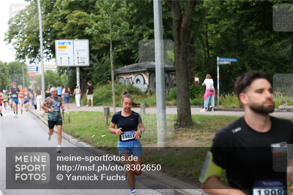 29.06.2025 - hella hamburg halbmarathon Yannick Fuchs http://msf.ph/oto/8302650 29.06.2025 10:37:42 20KM 2653, 3109, 3124, 3697, 3928, 4080, 4229, 4318, 5477, 7026, 7508, 7635, 8664, 9114, 10099, 10237, 10251, 10493, 11177, 12153, 12723, 12776, 13398, 13746, 13807, 14201, 14210, 14484, 14849, 15706, 15851, 15921, 16314, 16338, 16997, 17391, 17403, 18274, 18449, 18987, 19009, 19038, 19051, 19229 meine-sportfotos.de