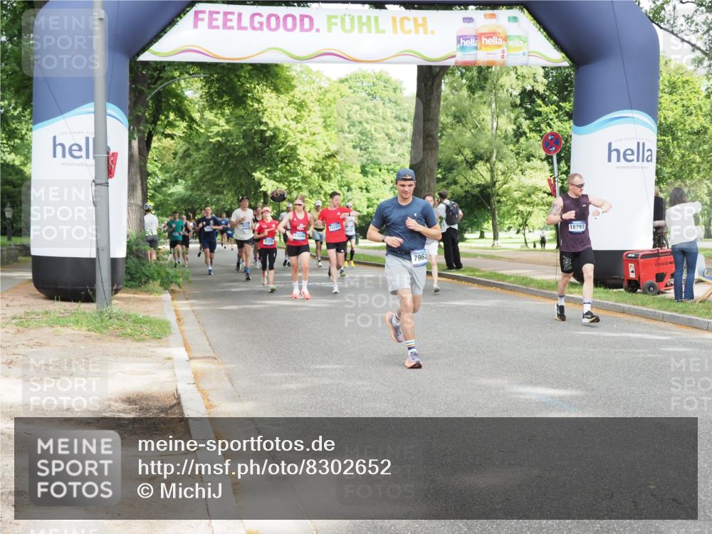 29.06.2025 - hella hamburg halbmarathon MichiJ http://msf.ph/oto/8302652 29.06.2025 10:34:50 Zwischen KM18-KM19 1604, 5459, 5532, 6421, 6978, 7599, 7908, 7962, 8482, 9386, 9529, 9786, 11185, 12651, 13614, 13728, 14415, 15149, 15611, 15684, 15741, 15973, 17669, 17718, 18797, 19209 meine-sportfotos.de