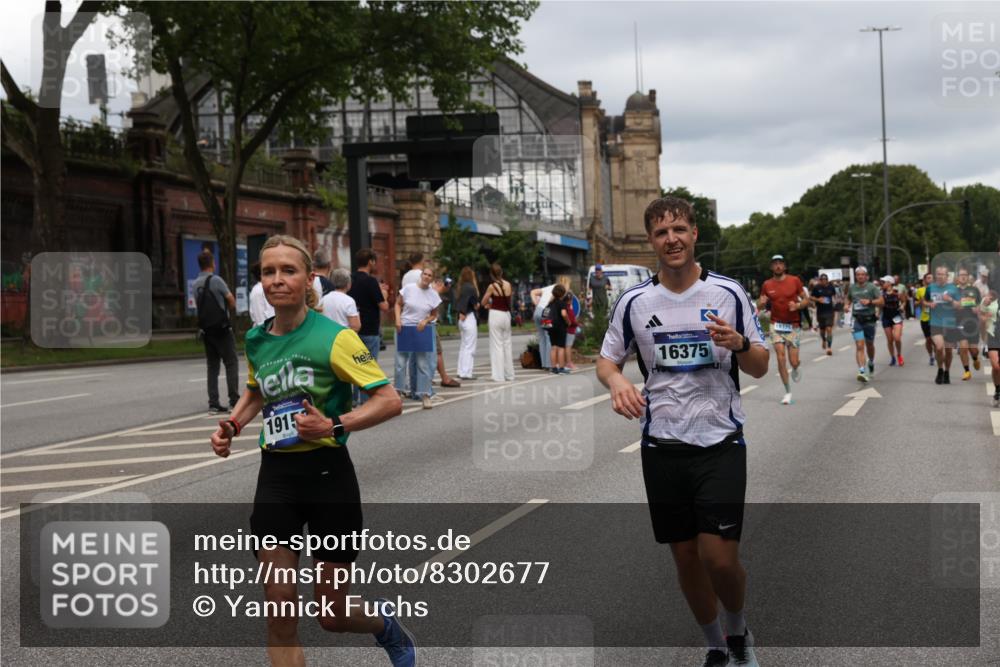 29.06.2025 - hella hamburg halbmarathon Yannick Fuchs http://msf.ph/oto/8302677 29.06.2025 10:50:00 20KM 1130, 1180, 1877, 2378, 2982, 3042, 3048, 4594, 4813, 4951, 5287, 5465, 5721, 5744, 6759, 7646, 7742, 8255, 8311, 8330, 8639, 8863, 9361, 9562, 9622, 11039, 11143, 11309, 11554, 11638, 11870, 12196, 12515, 12858, 13474, 14363, 14461, 15134, 16043, 16375, 16434, 16625, 17468, 17615, 18117, 18125, 18212, 18325, 18340, 18495, 18531, 18634, 18746, 18835, 18966, 19152 meine-sportfotos.de