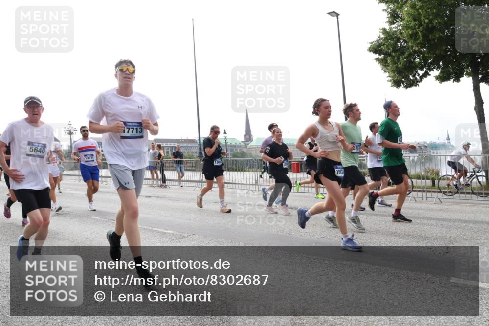 29.06.2025 - hella hamburg halbmarathon Lena Gebhardt http://msf.ph/oto/8302687 29.06.2025 10:37:12 Lombardsbrücke 5640, 13971, 7713, 10931, 8257, 1022, 1118, 1253, 1276, 1337, 1339, 1488, 1490, 1597, 1819, 1952, 1954, 2016, 2031, 2072, 2104, 2272, 2480, 2486, 2552, 3127, 3165, 3714, 3873, 3895, 4097, 4347, 4618, 4733, 4762, 4996, 5146, 5171, 5186, 5224, 5538, 5560, 5640, 5786, 5789, 5790, 5940, 6156, 6172, 6359, 6584, 6804, 7085, 7202, 7235, 7544, 7707, 7773, 7777, 7823, 8007, 8257, 8258, 8315, 8499, 8758, 8811, 8843, 8936, 8937, 9054, 9055, 9295, 9524, 9694 meine-sportfotos.de