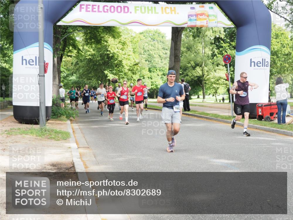 29.06.2025 - hella hamburg halbmarathon MichiJ http://msf.ph/oto/8302689 29.06.2025 10:34:50 Zwischen KM18-KM19 1604, 5459, 5532, 6421, 6978, 7599, 7908, 7962, 8482, 9386, 9529, 9786, 11185, 12651, 13614, 13728, 14415, 15149, 15611, 15684, 15741, 15973, 17669, 17718, 18797, 19209 meine-sportfotos.de
