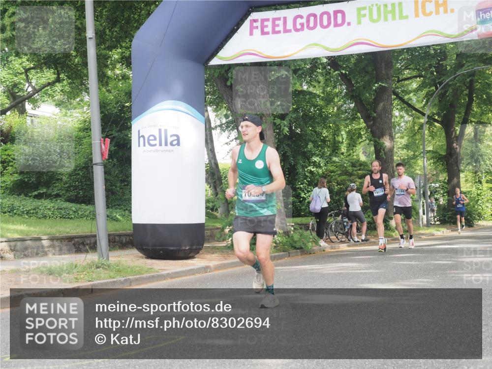 29.06.2025 - hella hamburg halbmarathon KatJ http://msf.ph/oto/8302694 29.06.2025 10:14:11 Zwischen KM18-KM19  meine-sportfotos.de