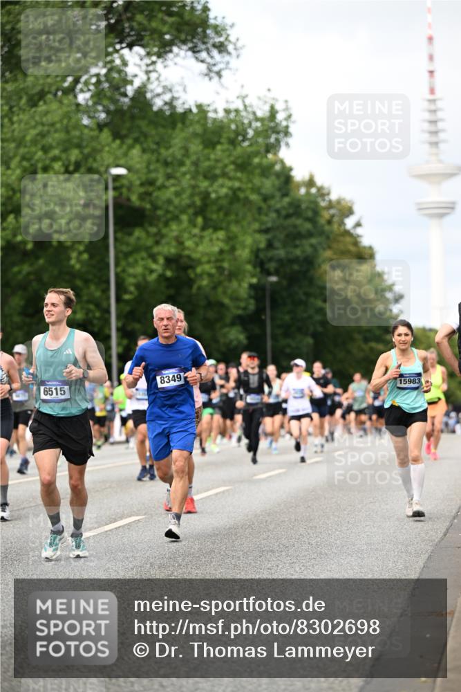 29.06.2025 - hella hamburg halbmarathon Dr. Thomas Lammeyer http://msf.ph/oto/8302698 29.06.2025 10:38:03 Kennedybrücke 1189, 1275, 1764, 1896, 2038, 2526, 2776, 2933, 3264, 3340, 3345, 3848, 4361, 4433, 4445, 4449, 4807, 4824, 4826, 5075, 5096, 5141, 5557, 5561, 5566, 5569, 5691, 5821, 5822, 5887, 6364, 6515, 6516, 6956, 7027, 7565, 7633, 7653, 7982, 8157, 8277, 8349, 8375, 8377, 8383, 8401, 8620, 9258, 9438, 9706, 9799, 9875, 9995, 10048, 10071, 10561, 10800, 11111, 11229, 11237, 11260, 11338 meine-sportfotos.de