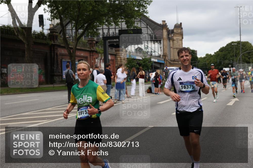 29.06.2025 - hella hamburg halbmarathon Yannick Fuchs http://msf.ph/oto/8302713 29.06.2025 10:50:00 20KM 1130, 1180, 1877, 2378, 2982, 3042, 3048, 4594, 4813, 4951, 5287, 5465, 5721, 5744, 6759, 7646, 7742, 8255, 8311, 8330, 8639, 8863, 9361, 9562, 9622, 11039, 11143, 11309, 11554, 11638, 11870, 12196, 12515, 12858, 13474, 14363, 14461, 15134, 16043, 16375, 16434, 16625, 17468, 17615, 18117, 18125, 18212, 18325, 18340, 18495, 18531, 18634, 18746, 18835, 18966, 19152 meine-sportfotos.de