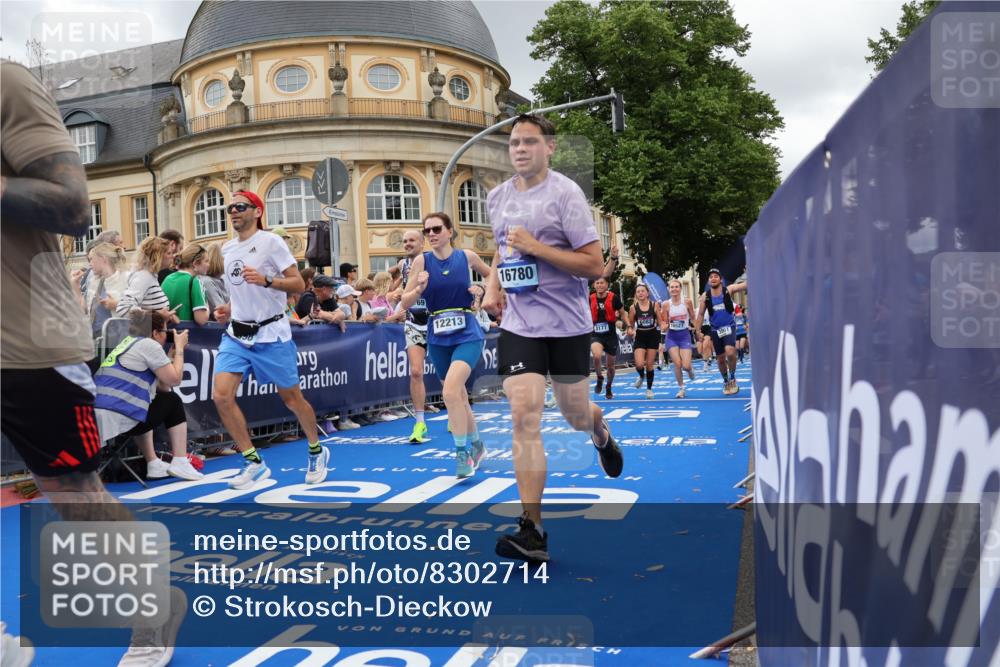 29.06.2025 - hella hamburg halbmarathon Strokosch-Dieckow http://msf.ph/oto/8302714 29.06.2025 10:54:14 Ziel 1267, 3103, 3177, 3861, 3898, 5638, 6082, 6084, 6294, 6443, 6512, 7274, 8223, 8390, 9791, 11430, 12213, 13033, 13289, 13397, 13794, 13803, 15169, 15524, 15946, 16527, 16574, 16750, 16780, 16879, 17087, 17698, 18268 meine-sportfotos.de