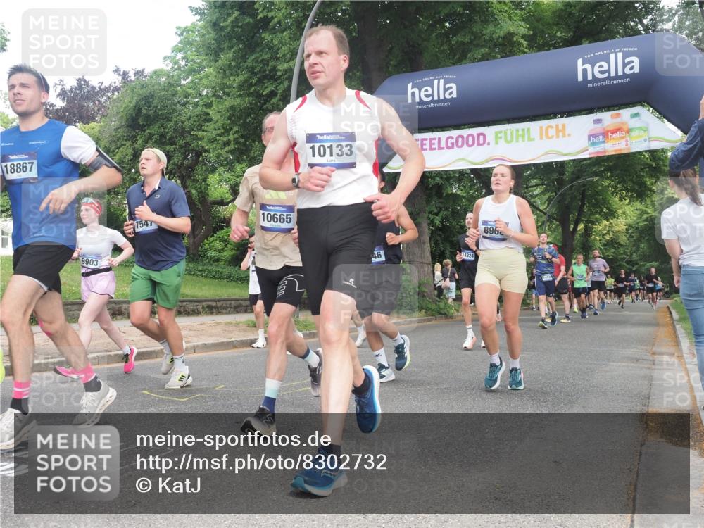 29.06.2025 - hella hamburg halbmarathon KatJ http://msf.ph/oto/8302732 29.06.2025 10:43:30 Zwischen KM18-KM19 1972, 2083, 2250, 2741, 2982, 2996, 4152, 4594, 4813, 7037, 7547 meine-sportfotos.de