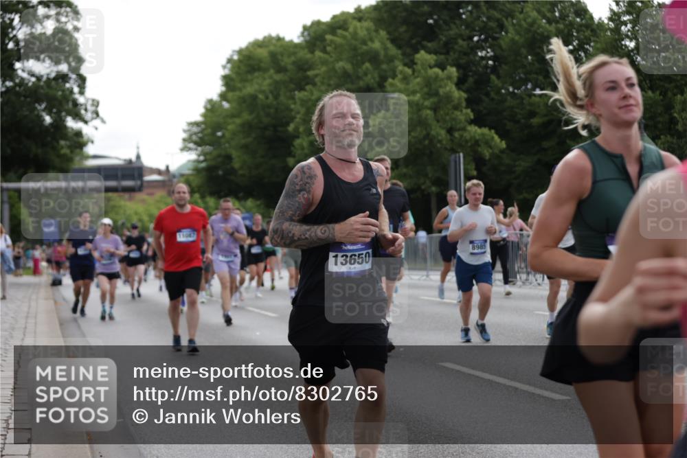 29.06.2025 - hella hamburg halbmarathon Jannik Wohlers http://msf.ph/oto/8302765 29.06.2025 10:37:25 Lombardsbrücke 1475, 1578, 1799, 1985, 2199, 2853, 3230, 3246, 5139, 5522, 5875, 6243, 6362, 6697, 7244, 7321, 7350, 7696, 8985, 9247, 9288, 9895, 10159, 10506, 10836, 11087, 11164, 11456, 11457, 11543, 11882, 12242, 12254, 12472, 12824, 13650, 14018, 15002, 15418, 15511, 16211, 16360, 17389, 17793, 17798, 18317, 18319 meine-sportfotos.de