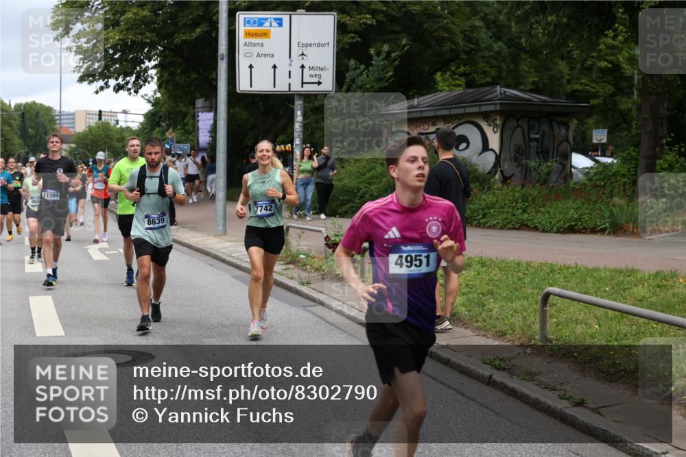 29.06.2025 - hella hamburg halbmarathon Yannick Fuchs http://msf.ph/oto/8302790 29.06.2025 10:50:00 20KM 1130, 1180, 1877, 2378, 2982, 3042, 3048, 4594, 4813, 4951, 5287, 5465, 5721, 5744, 6759, 7646, 7742, 8255, 8311, 8330, 8639, 8863, 9361, 9562, 9622, 11039, 11143, 11309, 11554, 11638, 11870, 12196, 12515, 12858, 13474, 14363, 14461, 15134, 16043, 16375, 16434, 16625, 17468, 17615, 18117, 18125, 18212, 18325, 18340, 18495, 18531, 18634, 18746, 18835, 18966, 19152 meine-sportfotos.de