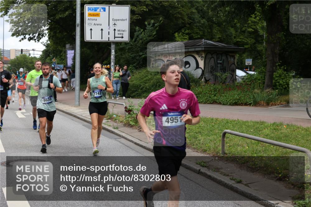 29.06.2025 - hella hamburg halbmarathon Yannick Fuchs http://msf.ph/oto/8302803 29.06.2025 10:50:00 20KM 1130, 1180, 1877, 2378, 2982, 3042, 3048, 4594, 4813, 4951, 5287, 5465, 5721, 5744, 6759, 7646, 7742, 8255, 8311, 8330, 8639, 8863, 9361, 9562, 9622, 11039, 11143, 11309, 11554, 11638, 11870, 12196, 12515, 12858, 13474, 14363, 14461, 15134, 16043, 16375, 16434, 16625, 17468, 17615, 18117, 18125, 18212, 18325, 18340, 18495, 18531, 18634, 18746, 18835, 18966, 19152 meine-sportfotos.de