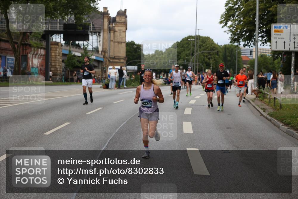 29.06.2025 - hella hamburg halbmarathon Yannick Fuchs http://msf.ph/oto/8302833 29.06.2025 10:37:44 20KM 2653, 3109, 3116, 3124, 3697, 3928, 4080, 4229, 4318, 7026, 7508, 7635, 8664, 9114, 10099, 10237, 10251, 10493, 11177, 12153, 12723, 12776, 13398, 13746, 13807, 14201, 14210, 14484, 14849, 15706, 15851, 15921, 16314, 16338, 16997, 17391, 17403, 18274, 18449, 18987, 19009, 19038, 19051, 19229 meine-sportfotos.de