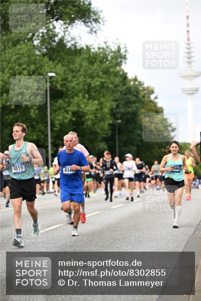 29.06.2025 - hella hamburg halbmarathon Dr. Thomas Lammeyer http://msf.ph/oto/8302855 29.06.2025 10:38:03 Kennedybrücke 1189, 1275, 1764, 1896, 2038, 2526, 2776, 2933, 3264, 3340, 3345, 3848, 4361, 4433, 4445, 4449, 4807, 4824, 4826, 5075, 5096, 5141, 5557, 5561, 5566, 5569, 5691, 5821, 5822, 5887, 6364, 6515, 6516, 6956, 7027, 7565, 7633, 7653, 7982, 8157, 8277, 8349, 8375, 8377, 8383, 8401, 8620, 9258, 9438, 9706, 9799, 9875, 9995, 10048, 10071, 10561, 10800, 11111, 11229, 11237, 11260, 11338 meine-sportfotos.de