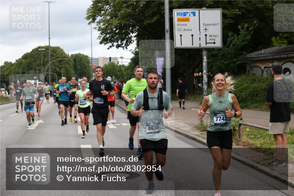 29.06.2025 - hella hamburg halbmarathon Yannick Fuchs http://msf.ph/oto/8302954 29.06.2025 10:50:01 20KM 1130, 1180, 1877, 2378, 2982, 3042, 3048, 4594, 4813, 4951, 5287, 5465, 5721, 5744, 6759, 7646, 7742, 8255, 8311, 8330, 8639, 8863, 9361, 9562, 9622, 11143, 11309, 11554, 11638, 11870, 12196, 12515, 12858, 13474, 14363, 14461, 15134, 16008, 16009, 16043, 16375, 16434, 16625, 17468, 17615, 18117, 18125, 18212, 18325, 18340, 18495, 18531, 18634, 18966, 19152 meine-sportfotos.de