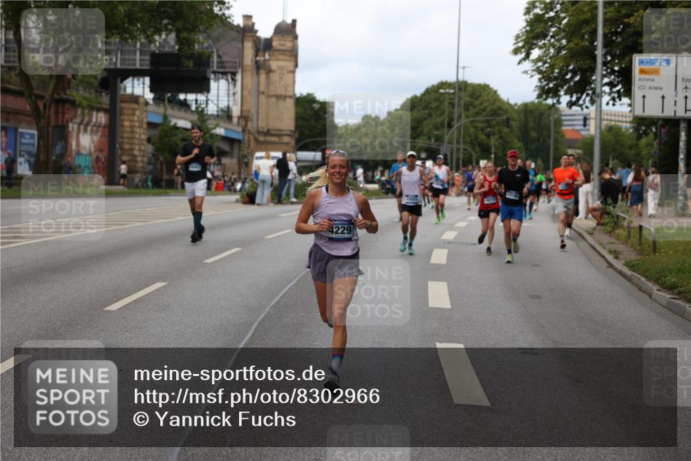 29.06.2025 - hella hamburg halbmarathon Yannick Fuchs http://msf.ph/oto/8302966 29.06.2025 10:37:44 20KM 2653, 3109, 3116, 3124, 3697, 3928, 4080, 4229, 4318, 7026, 7508, 7635, 8664, 9114, 10099, 10237, 10251, 10493, 11177, 12153, 12723, 12776, 13398, 13746, 13807, 14201, 14210, 14484, 14849, 15706, 15851, 15921, 16314, 16338, 16997, 17391, 17403, 18274, 18449, 18987, 19009, 19038, 19051, 19229 meine-sportfotos.de