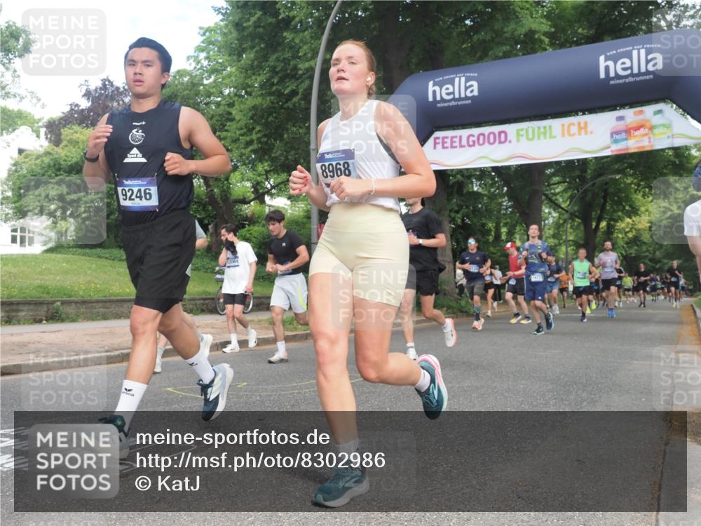 29.06.2025 - hella hamburg halbmarathon KatJ http://msf.ph/oto/8302986 29.06.2025 10:43:31 Zwischen KM18-KM19 1972, 2083, 2250, 2741, 2982, 2996, 4594, 4813, 5492, 7547 meine-sportfotos.de