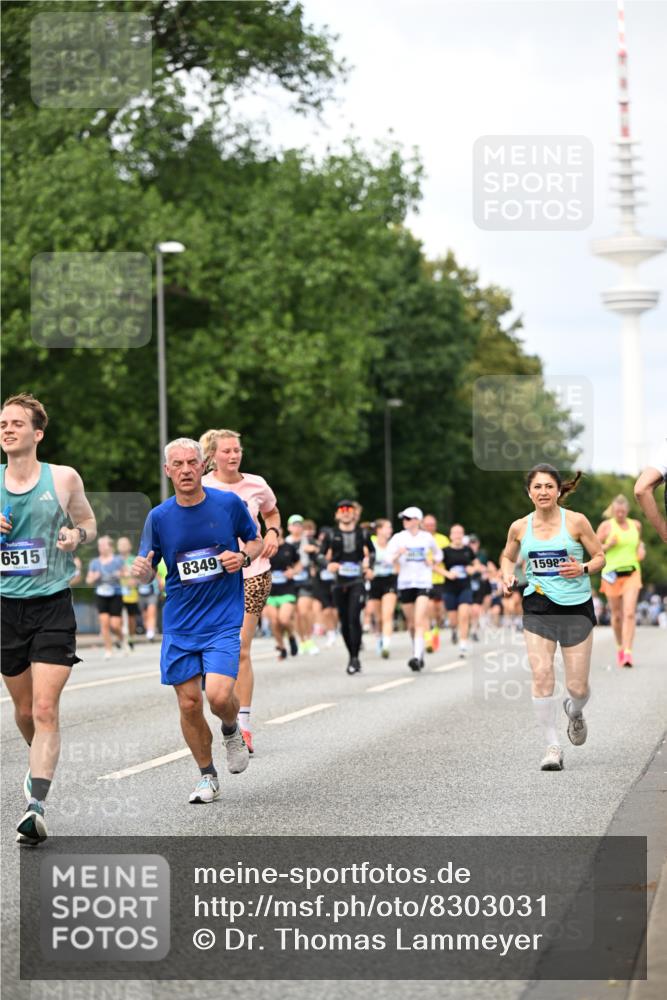 29.06.2025 - hella hamburg halbmarathon Dr. Thomas Lammeyer http://msf.ph/oto/8303031 29.06.2025 10:38:03 Kennedybrücke 1189, 1275, 1764, 1896, 2038, 2526, 2776, 2933, 3264, 3340, 3345, 3848, 4361, 4433, 4445, 4449, 4807, 4824, 4826, 5075, 5096, 5141, 5557, 5561, 5566, 5569, 5691, 5821, 5822, 5887, 6364, 6515, 6516, 6956, 7027, 7565, 7633, 7653, 7982, 8157, 8277, 8349, 8375, 8377, 8383, 8401, 8620, 9258, 9438, 9706, 9799, 9875, 9995, 10048, 10071, 10561, 10800, 11111, 11229, 11237, 11260, 11338 meine-sportfotos.de