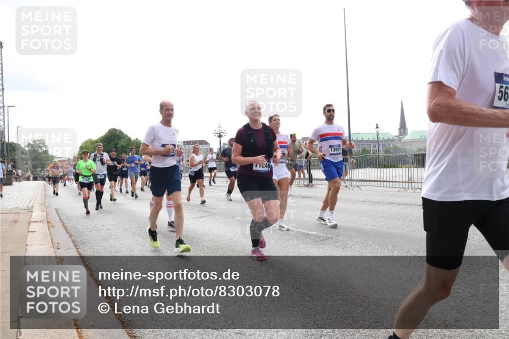 29.06.2025 - hella hamburg halbmarathon Lena Gebhardt http://msf.ph/oto/8303078 29.06.2025 10:37:13 Lombardsbrücke 2104, 2031, 46, 13971, 56, 1022, 1118, 1253, 1276, 1337, 1339, 1488, 1490, 1597, 1819, 1952, 1954, 2016, 2031, 2072, 2104, 2272, 2480, 2486, 2552, 2640, 3127, 3165, 3714, 3873, 3895, 4097, 4347, 4618, 4733, 4762, 4996, 5146, 5171, 5186, 5224, 5538, 5560, 5640, 5786, 5789, 5790, 5940, 6172, 6359, 6584, 6804, 6821, 7085, 7202, 7235, 7544, 7707, 7773, 7777, 7823, 8007, 8257, 8258, 8315, 8499, 8758, 8811, 8843, 8936, 8937, 9054, 9055, 9295, 9524 meine-sportfotos.de
