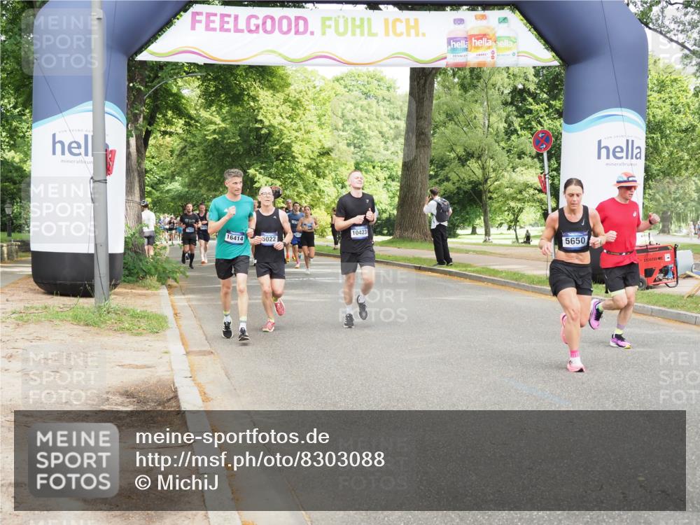 29.06.2025 - hella hamburg halbmarathon MichiJ http://msf.ph/oto/8303088 29.06.2025 10:34:58 Zwischen KM18-KM19 1689, 1942, 5022, 5650, 6203, 7480, 8852, 9305, 10423, 13223, 13554, 14618, 14619, 15026, 16414, 17846, 18118, 18797 meine-sportfotos.de