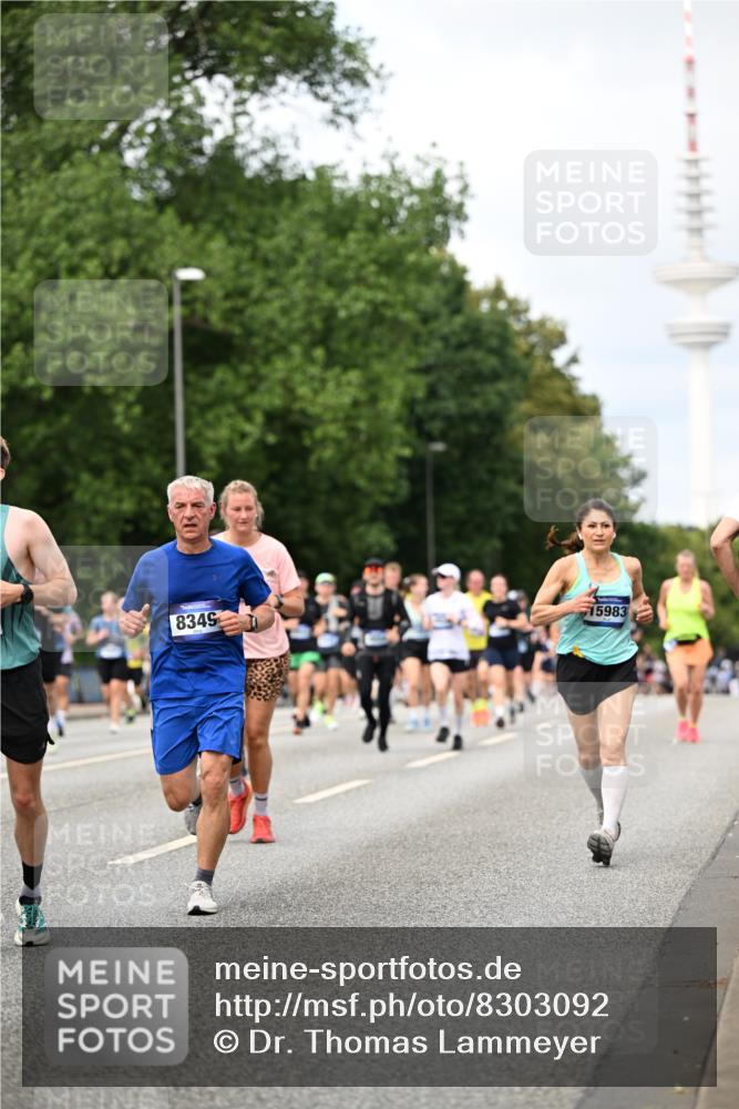 29.06.2025 - hella hamburg halbmarathon Dr. Thomas Lammeyer http://msf.ph/oto/8303092 29.06.2025 10:38:04 Kennedybrücke 1189, 1275, 1764, 1896, 2038, 2526, 2776, 2933, 3264, 3340, 3345, 3848, 4433, 4445, 4449, 4807, 4824, 4826, 5096, 5141, 5557, 5561, 5566, 5569, 5691, 5821, 5822, 5887, 6364, 6515, 6516, 6956, 7027, 7565, 7633, 7653, 7982, 8157, 8277, 8349, 8375, 8377, 8383, 8401, 8620, 9258, 9438, 9875, 9995, 10048, 10071, 10561, 10800, 11111, 11229, 11237, 11260, 11338 meine-sportfotos.de