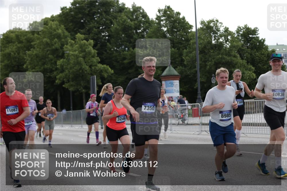 29.06.2025 - hella hamburg halbmarathon Jannik Wohlers http://msf.ph/oto/8303112 29.06.2025 10:37:27 Lombardsbrücke 1475, 1578, 1799, 1985, 2199, 2853, 3230, 3246, 3880, 5139, 5522, 5875, 6243, 6362, 6697, 7244, 7321, 7350, 7696, 8985, 9247, 9288, 9895, 10025, 10159, 10836, 11087, 11164, 11421, 11456, 11457, 11479, 11543, 11882, 12242, 12254, 13650, 14018, 15002, 15418, 15511, 16211, 16360, 17389, 17793, 17798, 18317, 18319, 18572 meine-sportfotos.de