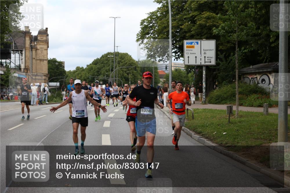 29.06.2025 - hella hamburg halbmarathon Yannick Fuchs http://msf.ph/oto/8303147 29.06.2025 10:37:47 20KM 3109, 3116, 3124, 3697, 3928, 4080, 4229, 4318, 6495, 7026, 7508, 7635, 8664, 9114, 10099, 10237, 10251, 10493, 11177, 11778, 12153, 12623, 12657, 12723, 12776, 13398, 13746, 13807, 14201, 14210, 14484, 14849, 15706, 15921, 16314, 16338, 16997, 17391, 17403, 18274, 18449, 19009, 19038, 19051, 19229 meine-sportfotos.de