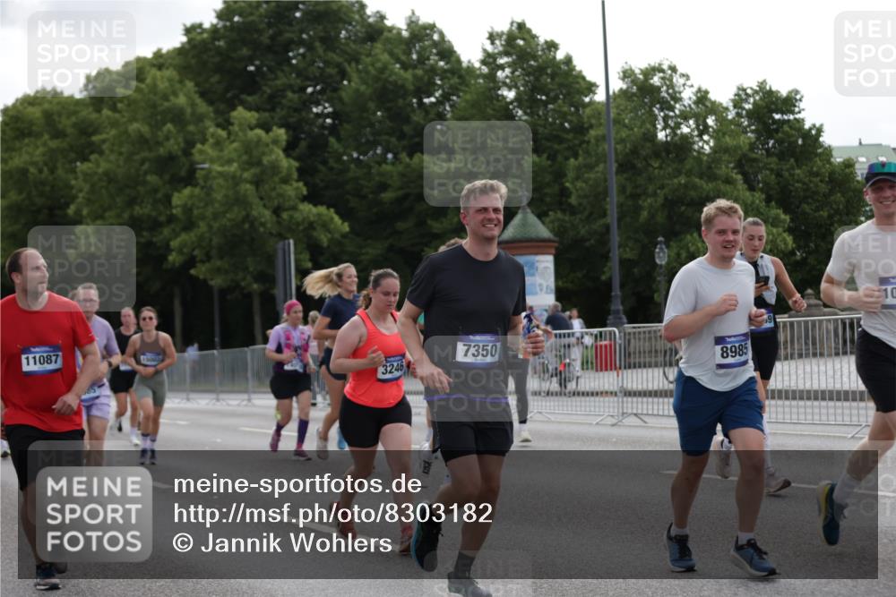 29.06.2025 - hella hamburg halbmarathon Jannik Wohlers http://msf.ph/oto/8303182 29.06.2025 10:37:27 Lombardsbrücke 1475, 1578, 1799, 1985, 2199, 2853, 3230, 3246, 3880, 5139, 5522, 5875, 6243, 6362, 6697, 7244, 7321, 7350, 7696, 8985, 9247, 9288, 9895, 10025, 10159, 10836, 11087, 11164, 11421, 11456, 11457, 11479, 11543, 11882, 12242, 12254, 13650, 14018, 15002, 15418, 15511, 16211, 16360, 17389, 17793, 17798, 18317, 18319, 18572 meine-sportfotos.de