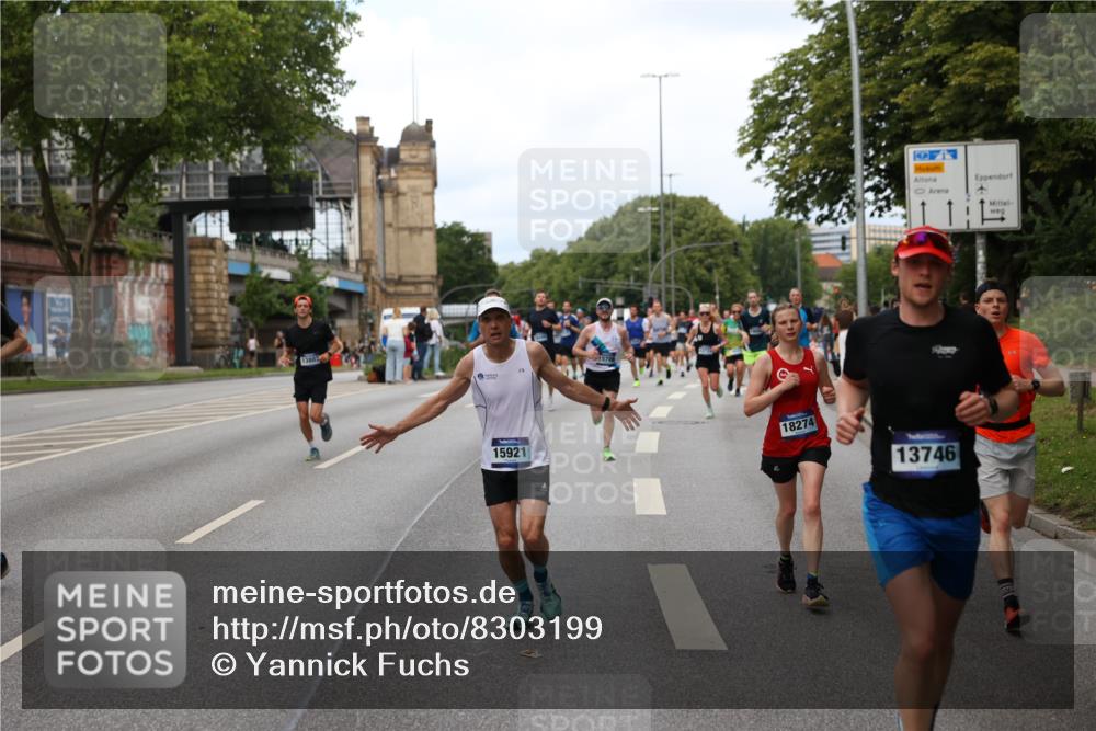 29.06.2025 - hella hamburg halbmarathon Yannick Fuchs http://msf.ph/oto/8303199 29.06.2025 10:37:48 20KM 3109, 3116, 3124, 3697, 3928, 4080, 4318, 6495, 7026, 7185, 7508, 7635, 8664, 9114, 10099, 10237, 10251, 10493, 11177, 11778, 12153, 12623, 12657, 12723, 12776, 13398, 13746, 13807, 13897, 14201, 14210, 14484, 14849, 15706, 15921, 16314, 16338, 16997, 17391, 17403, 18274, 18449, 19009, 19038, 19051, 19229 meine-sportfotos.de